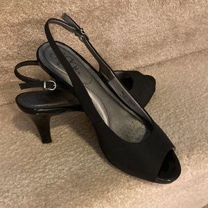 Life stride Teller slingback pumps, black micron